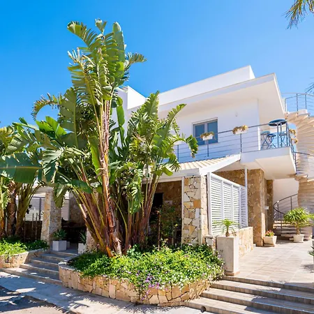 Punta Stilo 住宿加早餐酒店 4*