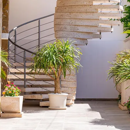 Punta Stilo 住宿加早餐酒店 托雷圣乔万尼乌