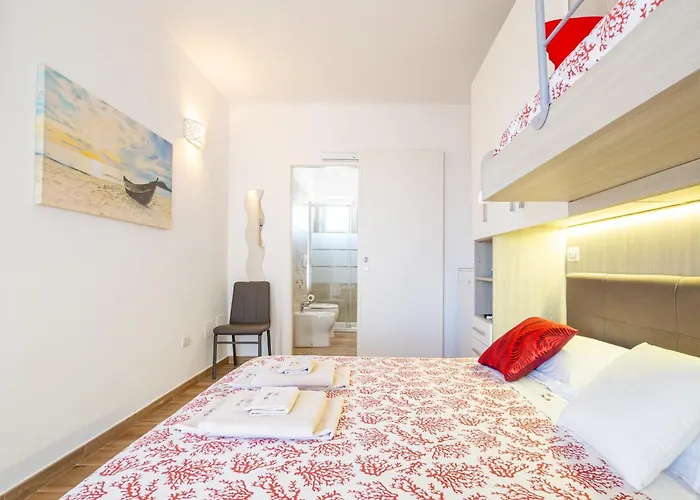 住宿加早餐酒店 Punta Stilo 托雷圣乔万尼乌