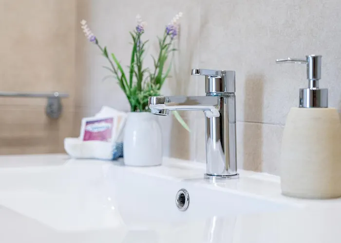 住宿加早餐酒店 Punta Stilo 托雷圣乔万尼乌