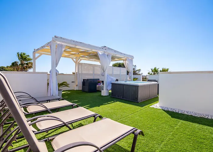 Punta Stilo לינה וארוחת בוקר 4*